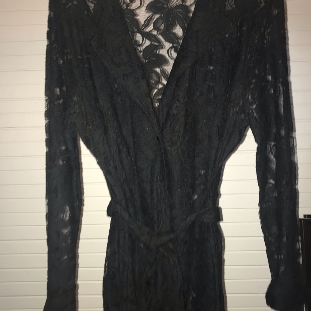 Nic and Zoe Shear Black Tunic